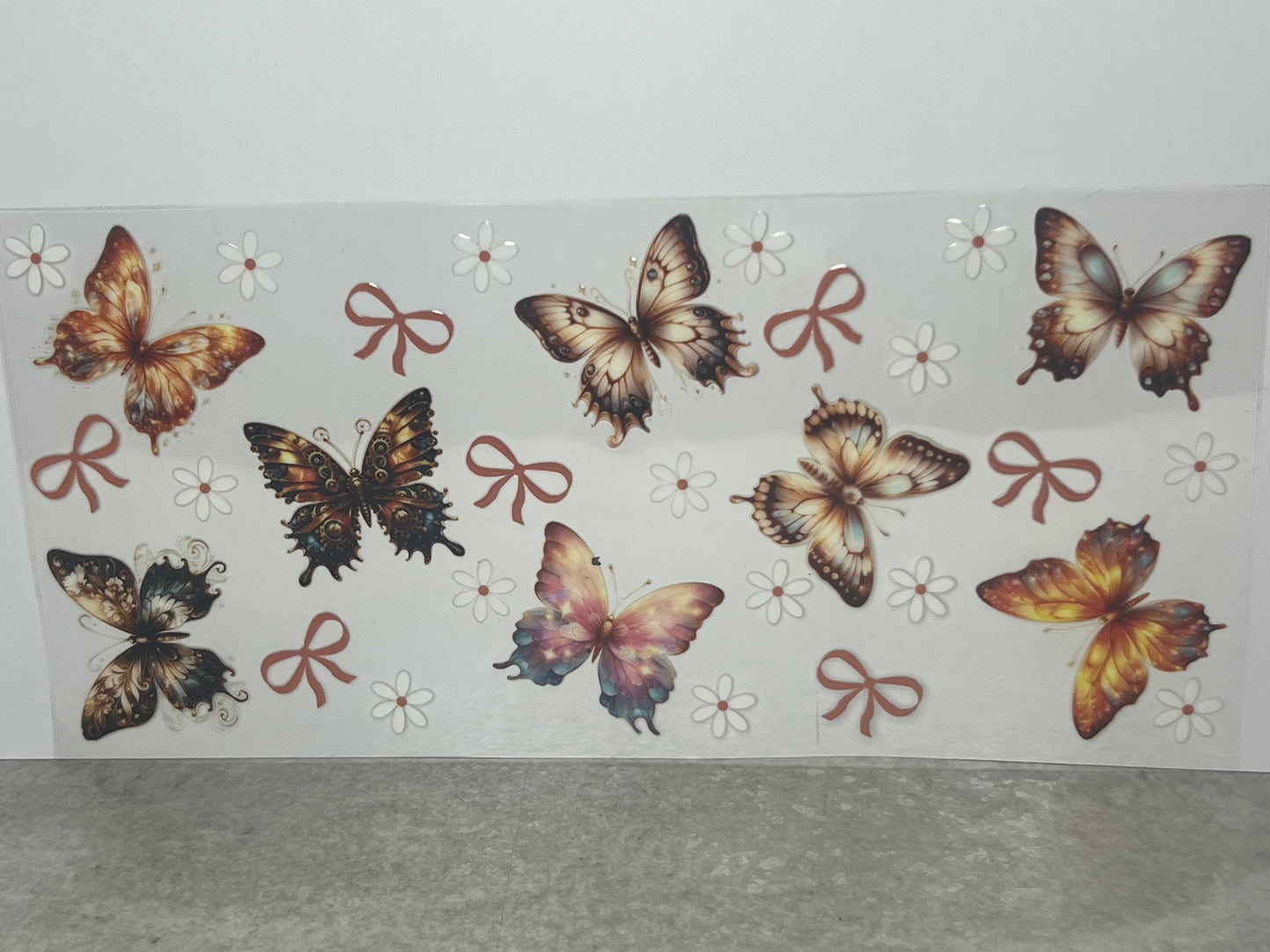 Butterfiliws w/ Bows & Daisies